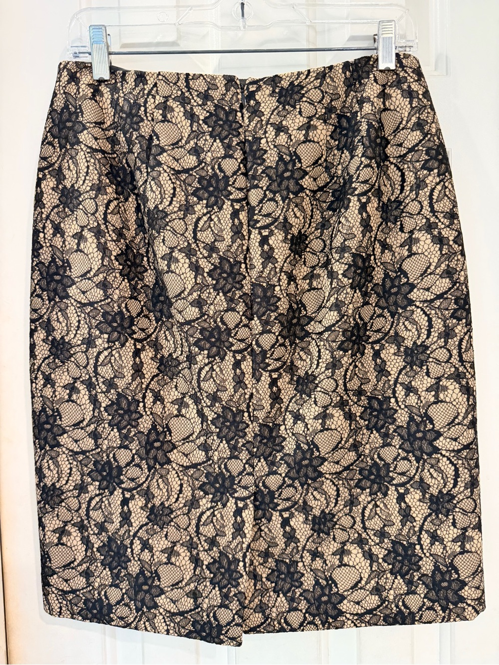 Talbots Black Lace Overlay Pencil Skirt - Nude Base, Fully Lined, Back Zip, Sz 4 - Picture 7 of 16